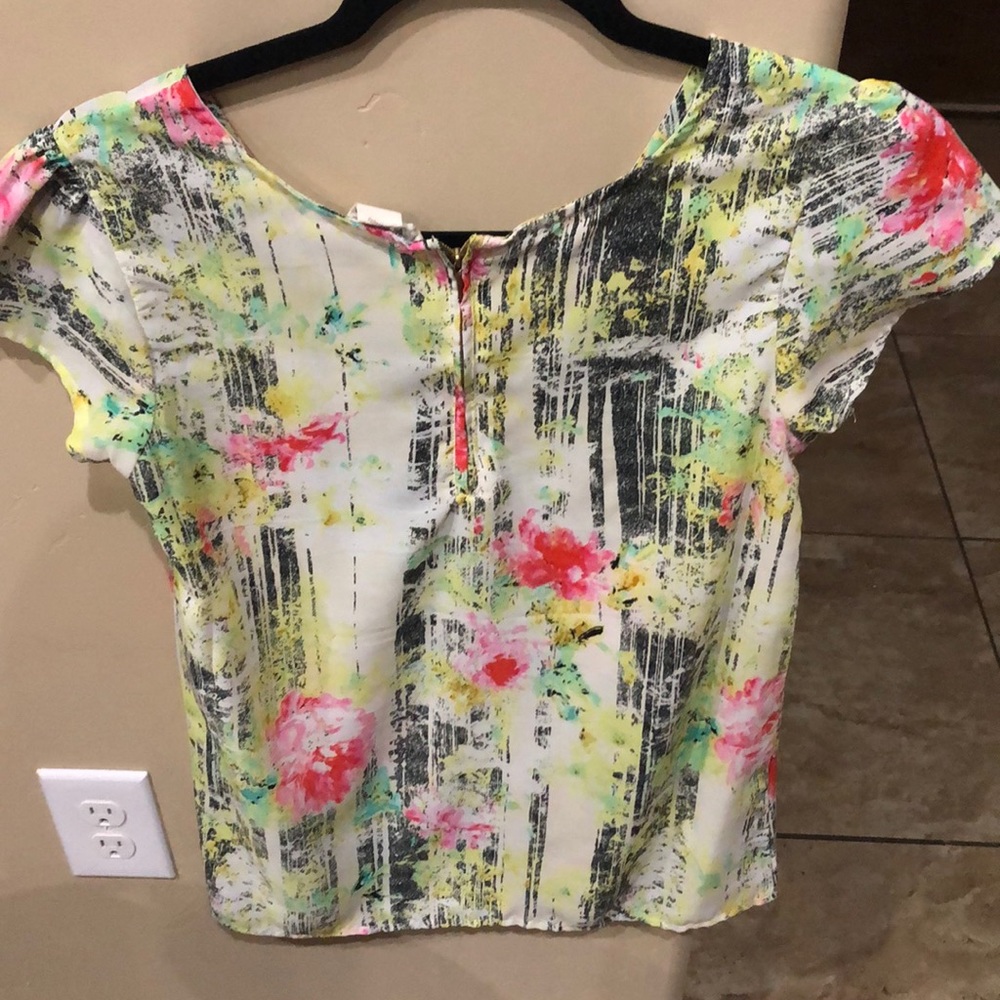 Colorful top - Picture 2 of 4